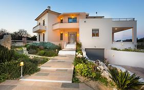 Deluxe Villa Ianthos - Outdoor Hot Tub & Kids Pool