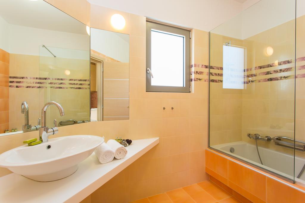 Deluxe Villa Ianthos - Outdoor Hot Tub & Kids Pool Gallos Exterior photo