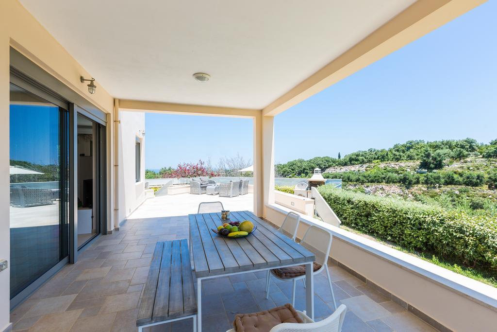 Deluxe Villa Ianthos - Outdoor Hot Tub & Kids Pool Gallos Exterior photo
